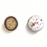 <transcy>Κnuspriges bespritztes mattes Bonbon</transcy>